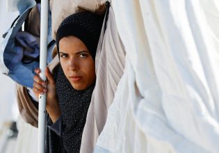 Πόλεμος στο Ισραήλ: Ακίνητη η ανθρωπιστική βοήθεια έξω από τη Γάζα – «Σταματήστε την αιματοχυσία»