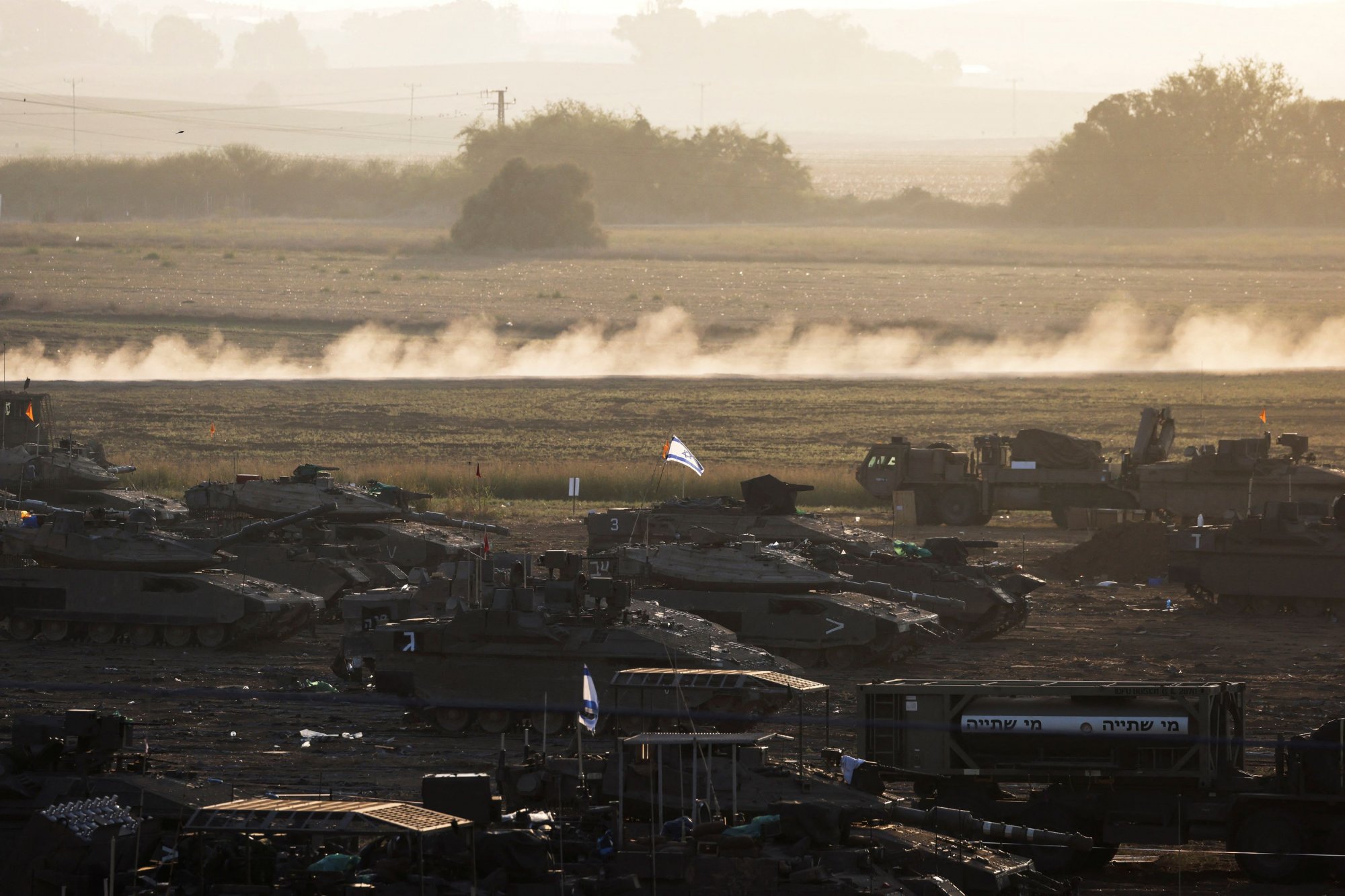 Συρίγος για χερσαία εισβολή στη Γάζα: Στα πρόθυρα Γ’ Παγκοσμίου Πολέμου εάν εμπλακεί το Ιράν