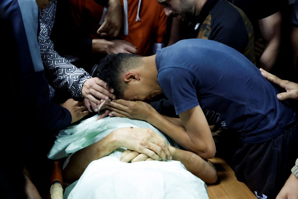 «Τι έχουν κάνει οι Παλαιστίνιοι για να αξίζουν τέτοια τιμωρία;» – Ξεσπά ο πρέσβης της Παλαιστίνης στην Ελλάδα