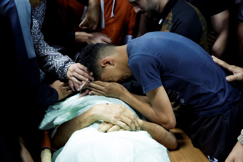 «Τι έχουν κάνει οι Παλαιστίνιοι για να αξίζουν τέτοια τιμωρία;» – Ξεσπά ο πρέσβης της Παλαιστίνης στην Ελλάδα