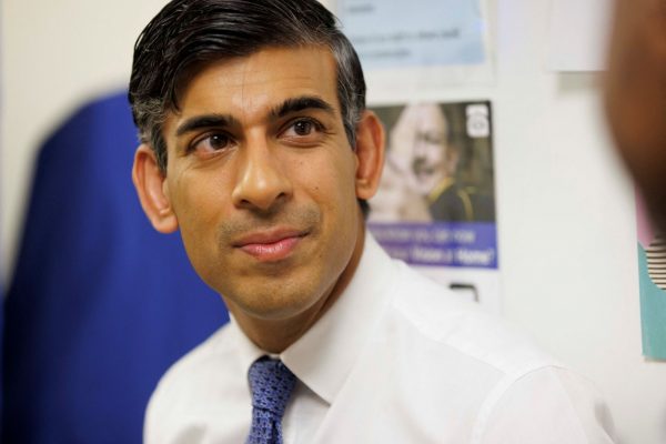 Ρίσι Σούνακ: Απέλυσε μέλος της κυβέρνησής του επειδή ζήτησε κατάπαυση του πυρός στη Λωρίδα της Γάζας