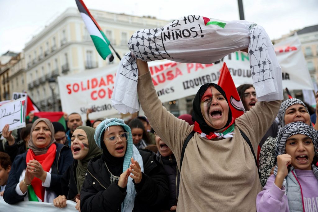 Ισπανία: «Κατάπαυση πυρός στη Γάζα, τώρα» – Μεγάλες διαδηλώσεις υπέρ των Παλαιστινίων