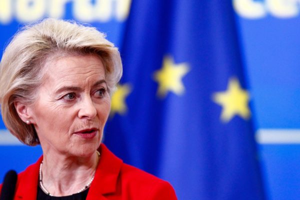 Τι ζήτησε η Φον Ντερ Λάιεν από Κόσοβο και Σερβία για να ενταχθούν στην ΕΕ