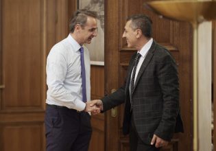 Συνάντηση Μητσοτάκη με τον νέο περιφερειάρχη Θεσσαλίας Δημήτρη Κουρέτα