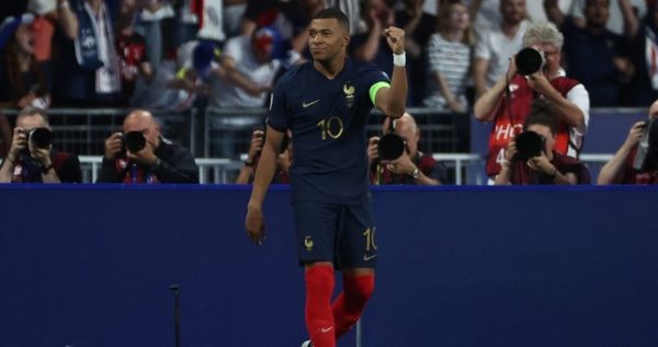 Απίθανος Εμπαπέ: Τέταρτος σκόρερ της Εθνικής Γαλλίας