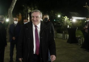 Ο Καστανίδης πήρε το όπλο του: Ο Θεός και η ψυχή του Ανδρουλάκη, έκανε ανανέωση με 75άρηδες