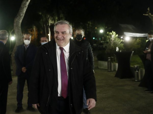 Ο Καστανίδης πήρε το όπλο του: Ο Θεός και η ψυχή του Ανδρουλάκη, έκανε ανανέωση με 75άρηδες