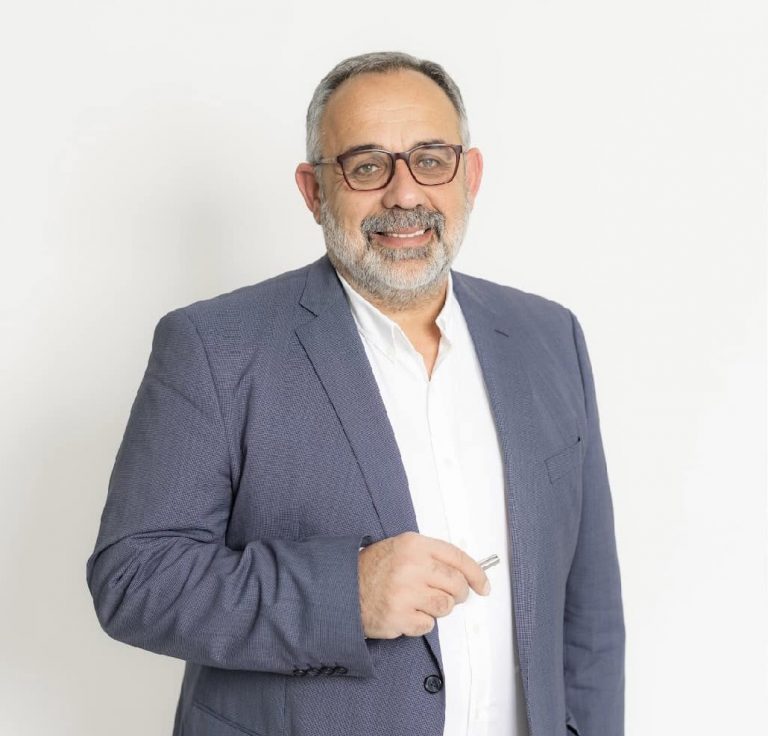 «Δεν ερχόμαστε ως τιμωροί» αναφέρει σε μήνυμα του ο νέος Δήμαρχος Ναυπλιέων