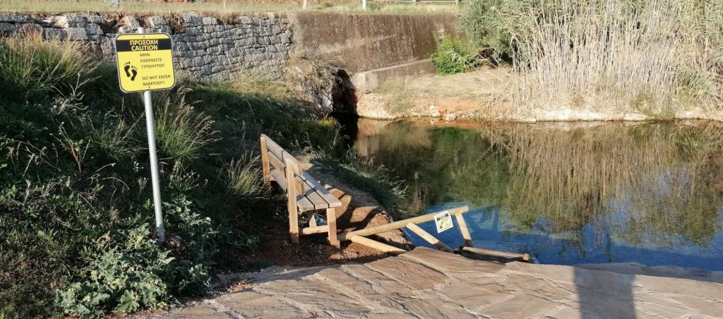 Βανδαλισμοί στη λιμνοθάλασσα του Μουστού βόρεια του Παράλιου Άστρους
