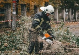 Τρεις νεκροί και χιλιάδες σπίτια χωρίς ρεύμα στην Ουκρανία λόγω της σφοδρής κακοκαιρίας