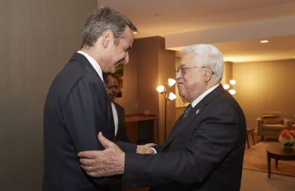 Μητσοτάκης στον Αμπάς: Η Χαμάς είναι τρομοκρατική οργάνωση – Λύση δύο κρατών