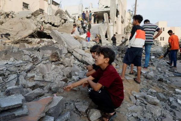 Ένας πόλεμος εις βάρος τους – Πώς οι ισραηλινοί βομβαρδισμοί σημαδεύουν τα παιδιά της Γάζας