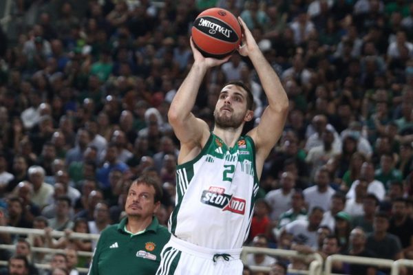 Αγωνία με Παπαπέτρου στον Παναθηναϊκό