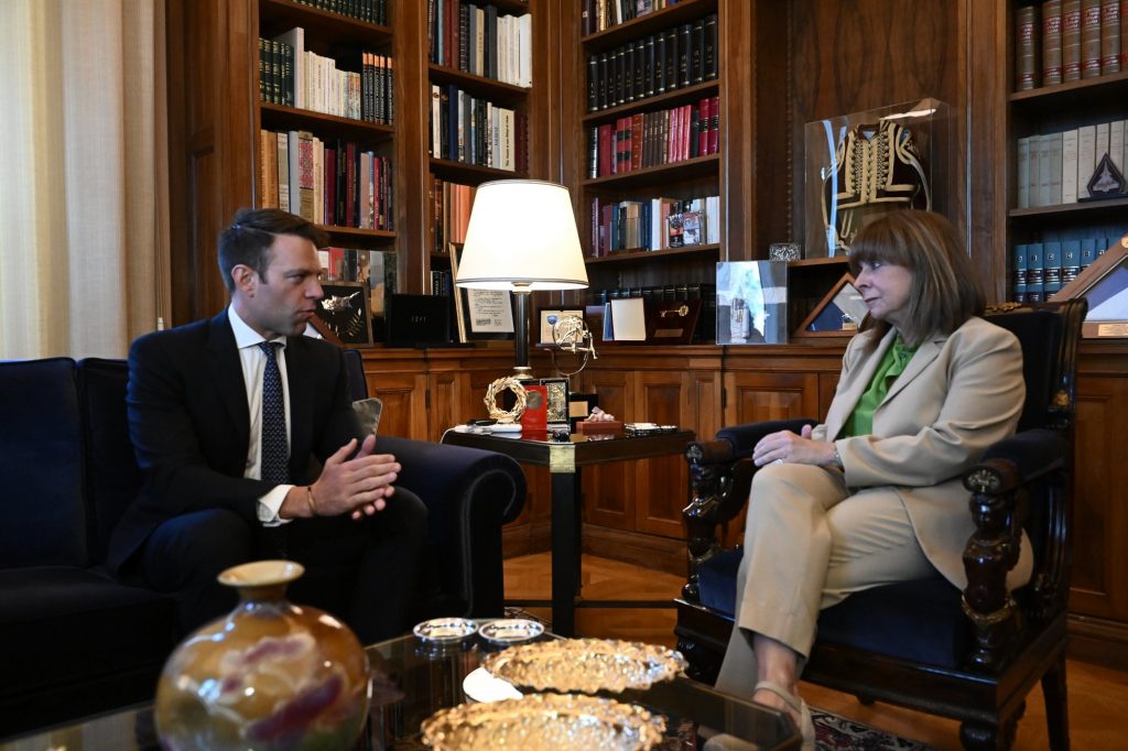 Στέφανος Κασσελάκης: Ολοκληρώθηκε η συνάντηση με την Σακελλαροπούλου