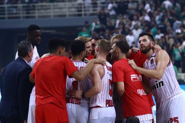 Πώς ο Ολυμπιακός «άλωσε» ξανά το ΟΑΚΑ – Η κίνηση του Μπαρτζώκα που ανέτρεψε τα δεδομένα