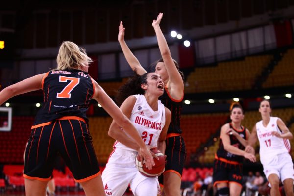 Ολυμπιακός – Ρίγα 68-77: Πολλά λάθη των διαιτητών έκριναν το αποτέλεσμα