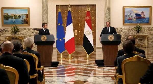 Μια «μαζική» χερσαία επιχείρηση του Ισραήλ στη Λωρίδα της Γάζας θα ήταν λάθος, δηλώνει ο Μακρόν