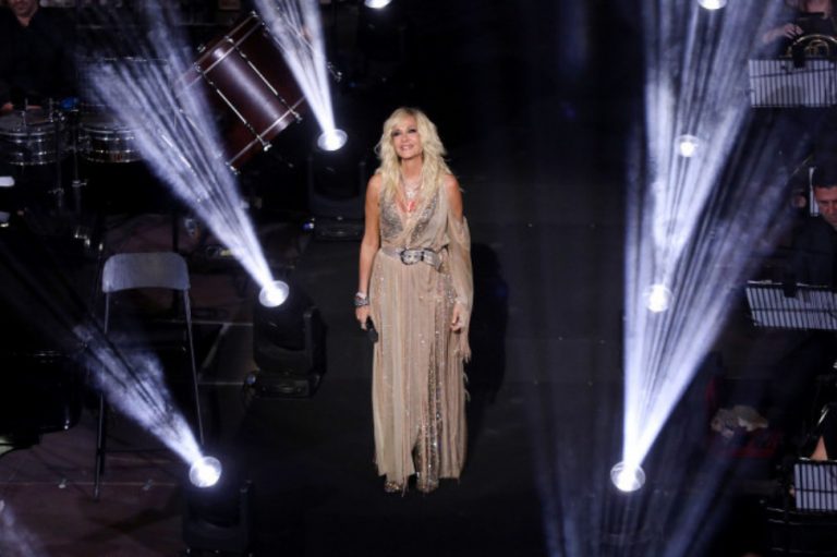 Άννα Βίσση: «Άκουγα τα τραγούδια μου όπως τα έχω ονειρευτεί» – Η έκπληξη του Νίκου Καρβέλα