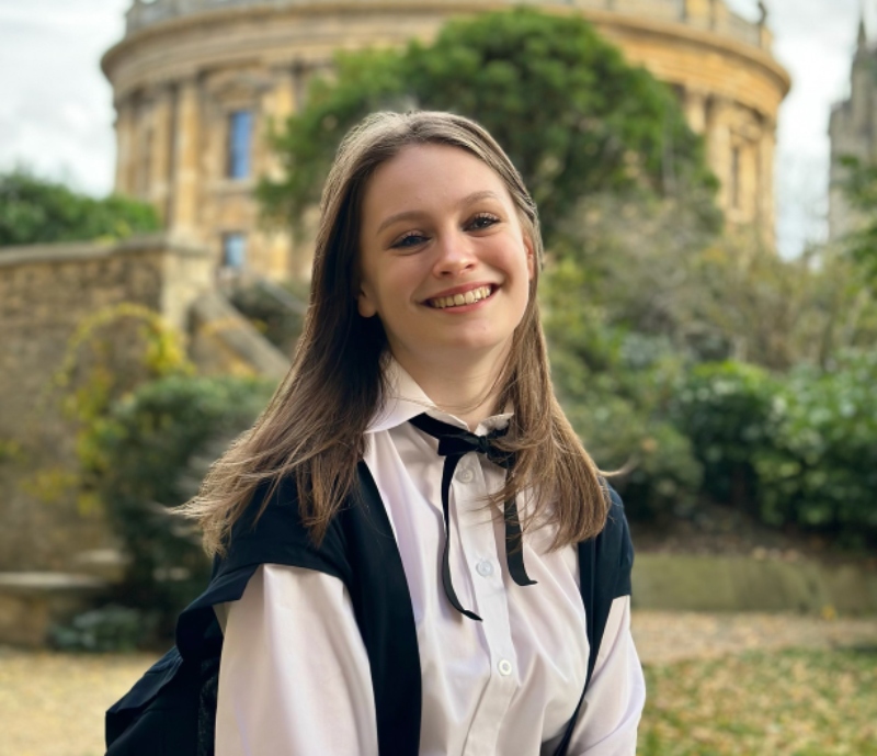 Άστεγη στα 16 της, φοιτήτρια στην Οξφόρδη στα 20 – Η ιστορία μιας σύγχρονης Σταχτοπούτας