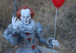 Ο κλόουν που το έσκασε από βιβλίο του Στίβεν Κινγκ και τρομοκρατεί μικρούς και μεγάλους