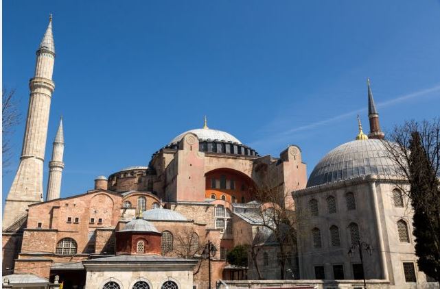 Τουρκία: Tέλος η δωρεάν είσοδος για τους τουρίστες στην Αγία Σοφία