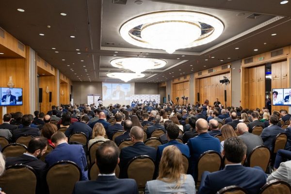 Capital Link: Με απόλυτη επιτυχία στέφθηκε το 13ο συνέδριο για τη ναυτιλία  – Τι συζητήθηκε