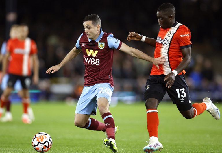 Πρώτη νίκη για την Μπέρνλι (1-2)