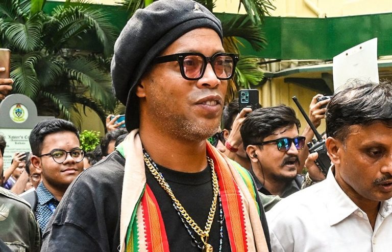 Αποθέωση για Ροναλντίνιο στην Ινδία