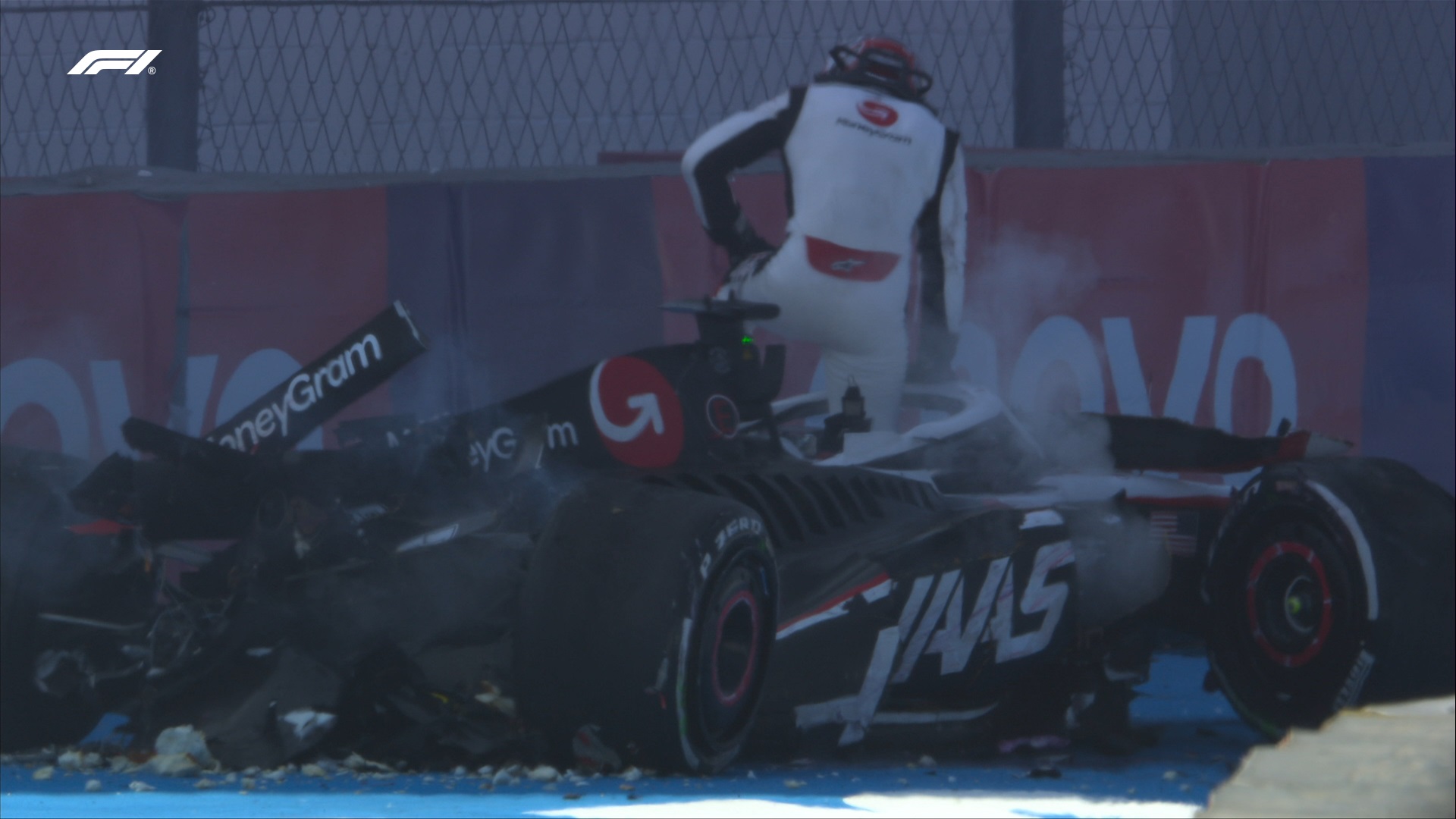 Formula 1: Τρομακτικό ατύχημα για Μάγκνουσεν στο Μεξικό - Πήρε φωτιά το μονοθέσιο, διακόπηκε ο αγώνας