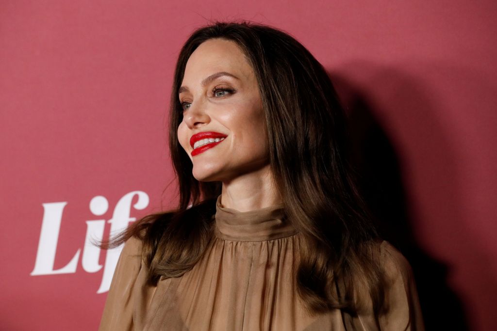 Angelina Jolie: I left a handwritten note at the hotel for Elia