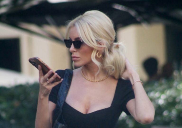 Ξέσπασε σε κλάματα η Κατερίνα Καινούργιου – Τι συνέβη στον «αέρα» της Super Κατερίνα