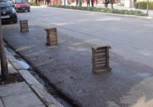 ΚΟΚ: Το πρόστιμο που προβλέπεται σε όσους κρατάνε θέση πάρκινγκ στο δρόμο