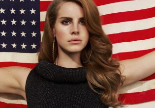 Λάνα Ντελ Ρέι: Για… μαγεία την κατηγόρησε influencer στο Instagram – Απάντησε με τη… Βίβλο