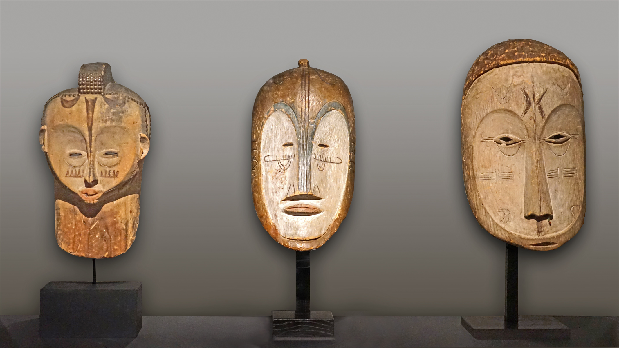 Controversy over a mask sold in the millions for 150 euros