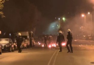 Σοβαρά επεισόδια με βροχή μολότοφ και χημικά στην Πανεπιστημιούπολη Ζωγράφου