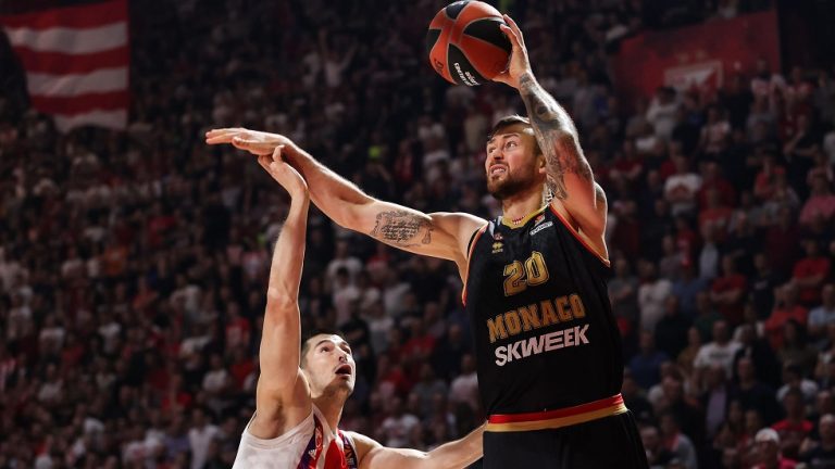 Ερυθρός Αστέρας – Μονακό 76-82: Πρώτη νίκη των Μονεγάσκων, με ηγέτη τον Τζέιμς