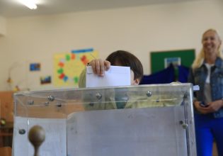 Αυτοδιοικητικές εκλογές: Τι έμαθε η αντιπολίτευση από τον δεύτερο γύρο 