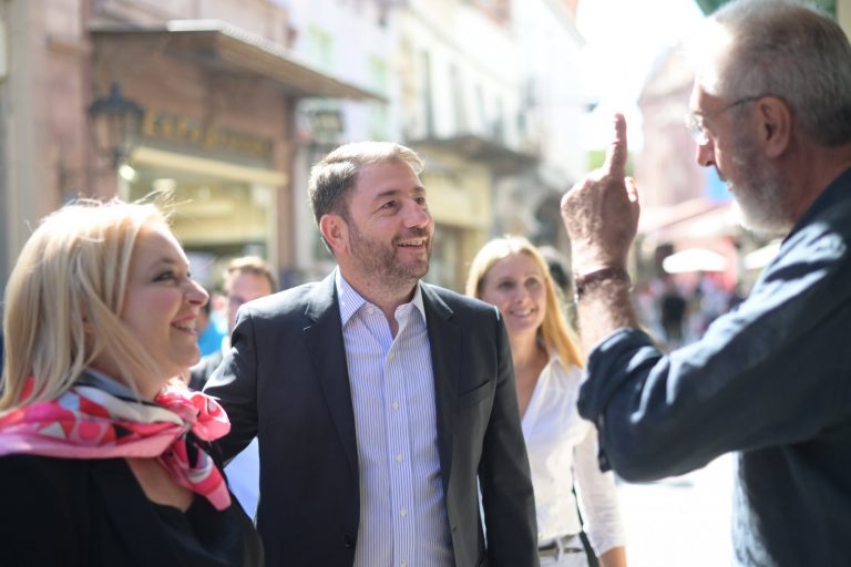 Περιοδεία Ανδρουλάκη στη Μυτιλήνη – «Αυτοδιοίκηση που θα υπηρετεί τον λαό, όχι το Μαξίμου»