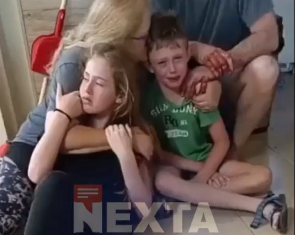 Πόλεμος στη Μέση Ανατολή: Αγώνας επιβίωσης από μια οικογένεια Ισραηλινών αιχμαλώτων στα χέρια της Χαμάς