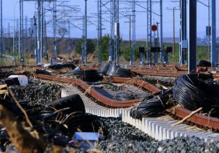 Σε δύο χρόνια η αποκατάσταση των ζημιών στο σιδηροδρομικό δίκτυο Θεσσαλίας