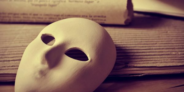 Όταν το θέαμα της πολιτικής υποκαθιστά την ίδια την πολιτική