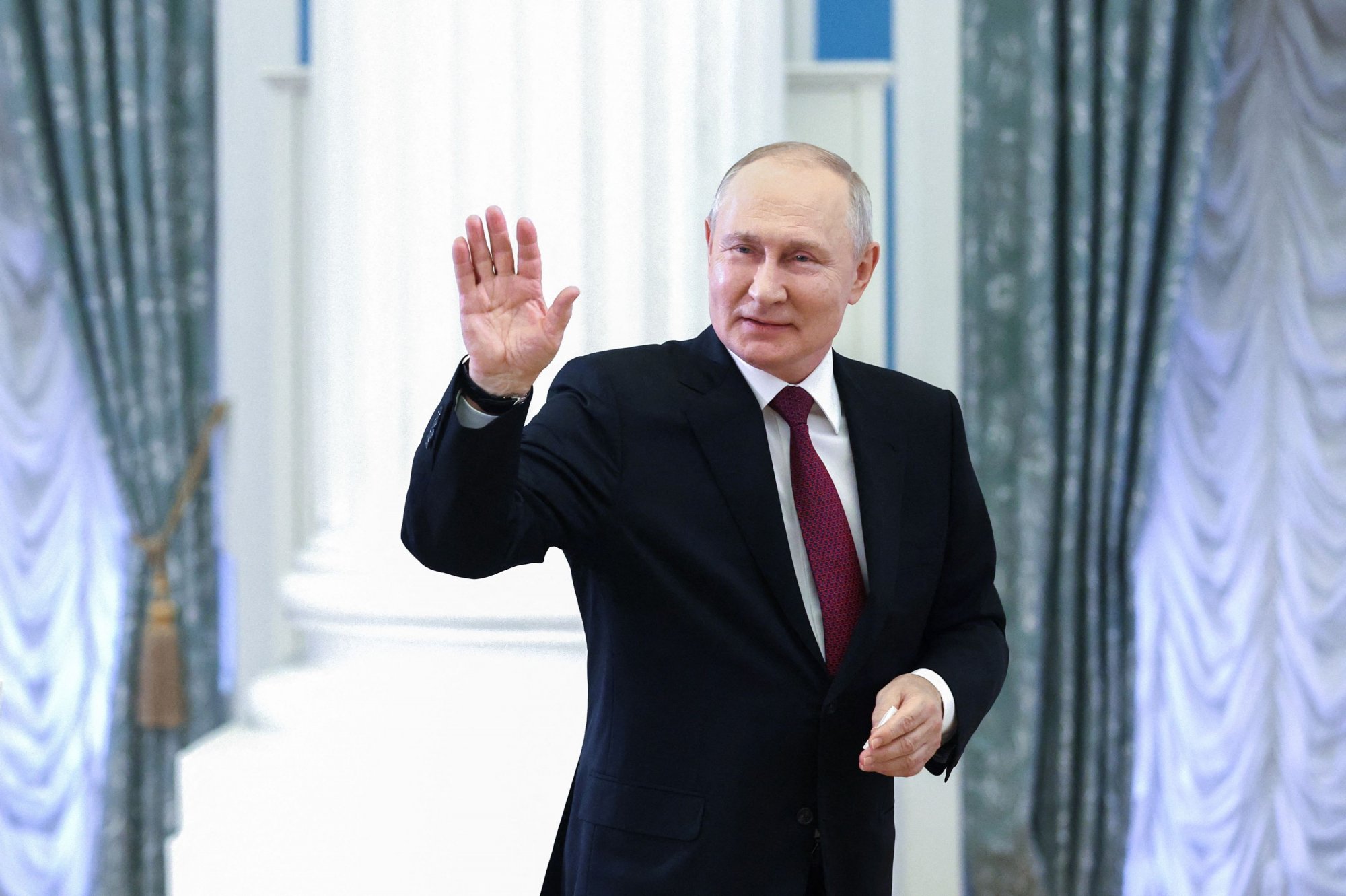 Γιατί ο Πούτιν τρίβει τα χέρια του; Tα κέρδη που προσδοκά από τον πόλεμο στο Ισραήλ