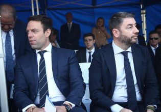 Ούτε… βλέμμα – Αμηχανία για Κασσελάκη και Ανδρουλάκη στην παρέλαση της Θεσσαλονίκης