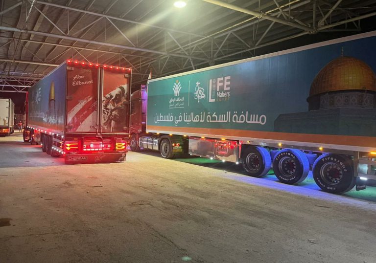 Ισραήλ – Χαμάς: Πέρασαν ακόμα 14 φορτηγά στη Γάζα