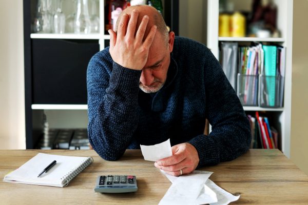 Οι επιχειρήσεις μόνες τους