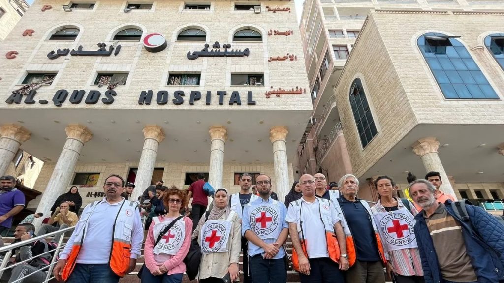 Ισραήλ εναντίον νοσοκομείων: Βομβαρδισμοί περιμετρικά δύο νοσοκομείων και ευθεία βολή σε τρίτο σε 24 ώρες