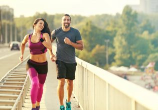 Πόσα λεπτά σωματικής άσκησης μειώνουν τον κίνδυνο θανάτου λόγω της καθιστικής ζωής