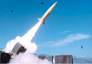 Ρωσία: «Βαρύ σφάλμα» των ΗΠΑ η αποστολή πυραύλων μεγάλου βεληνεκούς στην Ουκρανία