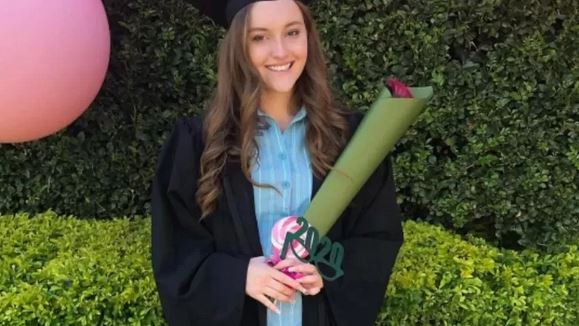 Φρίκη στην Αυστραλία: 21χρονη προπονήτρια δολοφονήθηκε με σφυρί σε τουαλέτα ιδιωτικού σχολείου