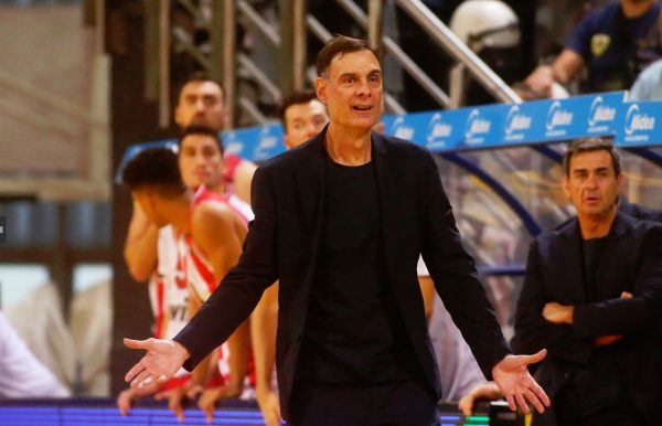 Πολλά προβλήματα για τον Μπαρτζώκα ενόψει Μπαρτσελόνα